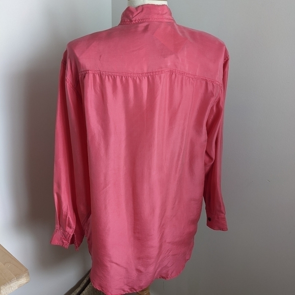 𝅺VINTAGE Kikomo Bright Pink Silk Button Down Blouse M Retro - Picture 7 of 14